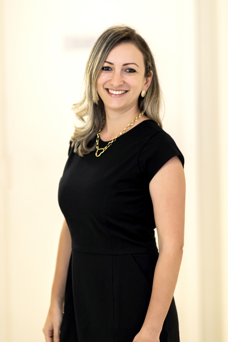 Dra. Angelita Carvalho